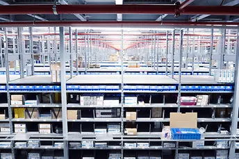 R3000 polcrendszer a Reichelt Elektronik-nál