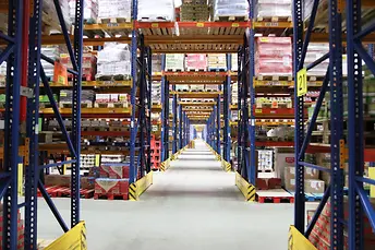 V-Markt elosztó központ Németországban